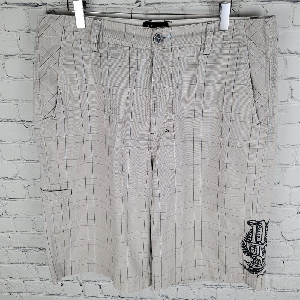 MICROS | plaid button pocket embroidered flat front shorts